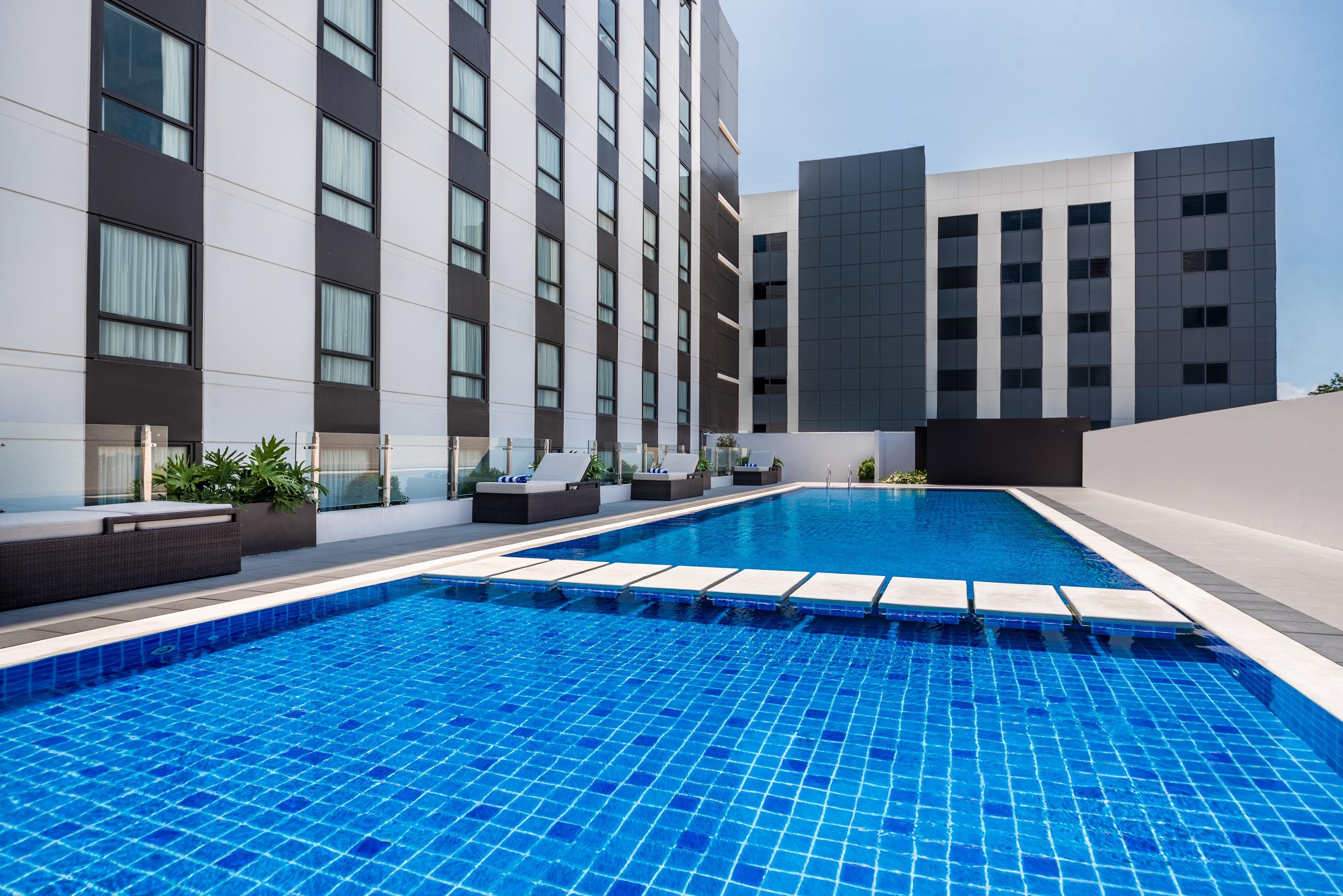 Seda Capitol Central Hotel Bacolod Exteriör bild